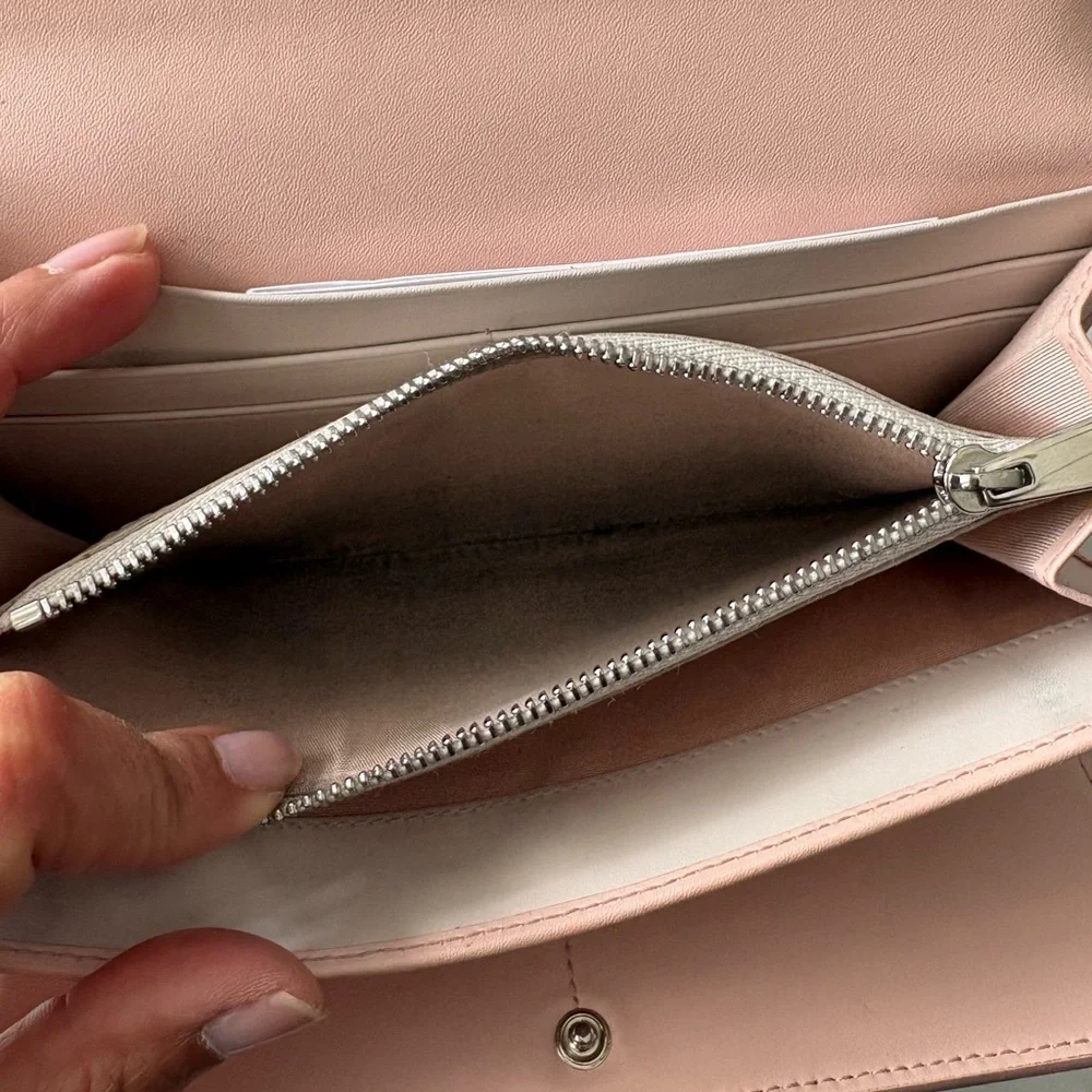 Salvatore Ferragamo Pink Leather Vara Bow Continental Wallet - Picture 8 of 10